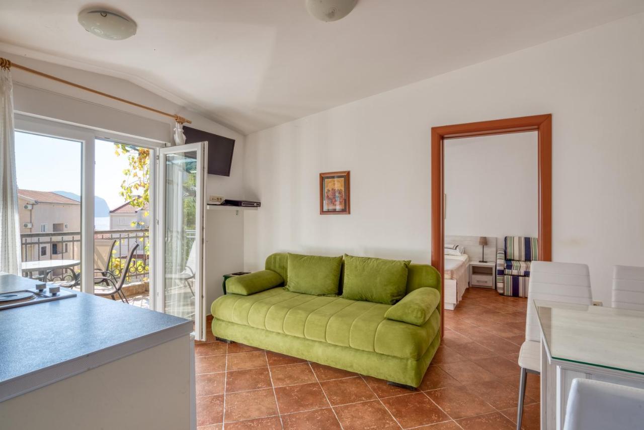 Apartmani Olga Petrovac Exterior foto